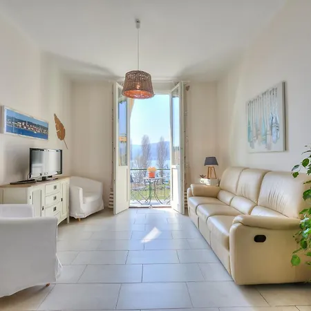 Apartment La Casa Sul Maggiore - Happy *